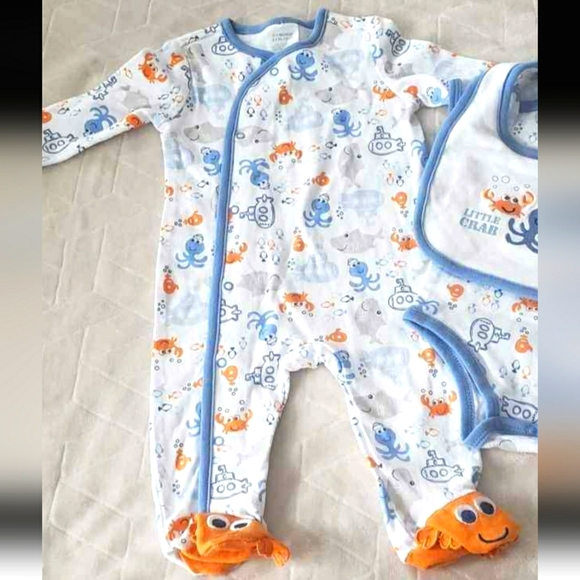 New First Impressions 3 pc set 0-3 months - Picture 3 of 3